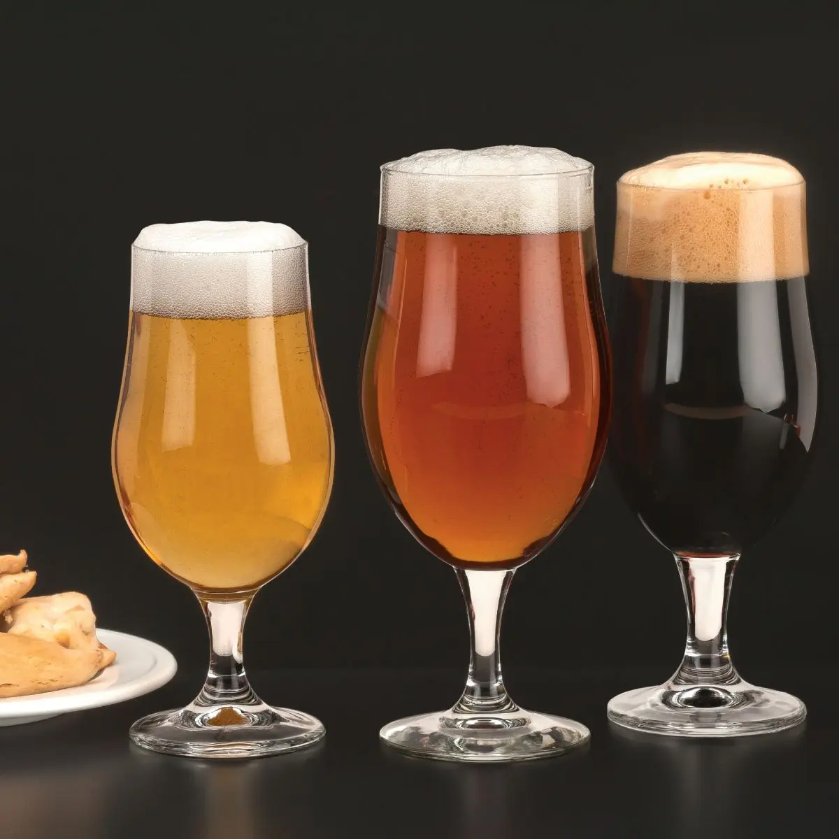 Biergläser mit Fuß: Bier stilvoll genießen