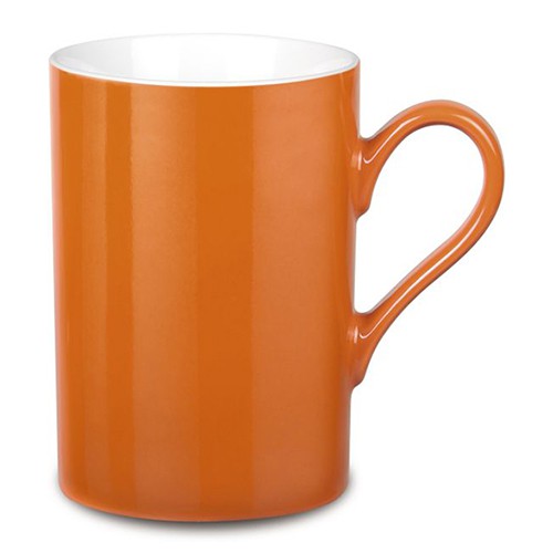 dieser Senator Mug prime mit weißer Innenseite und orangefarbener Außenseite und einem Fassungsvermögen von 25 cl. ist zum Bedrucken geeignet