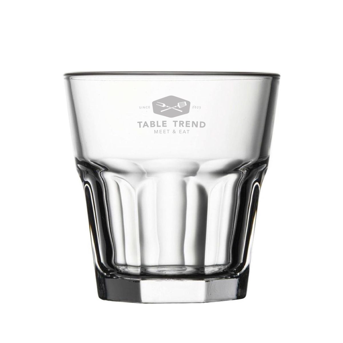 Casablanca Rocks Glas 35 cl. mit eingraviertem TableTrend Logo auf der Vorderseite des Glases.