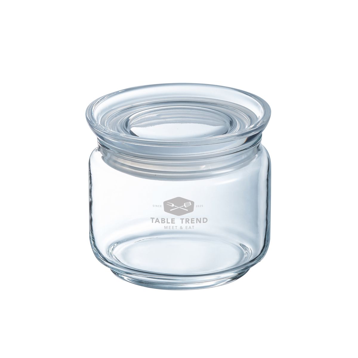 Glass mit Deckel 0,5 Liter und eingraviertem TableTrend-Logo auf der Vorderseite des Gefäßes.