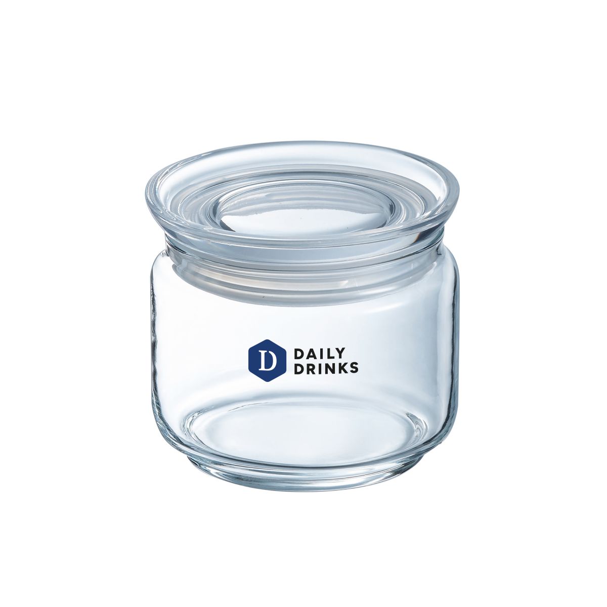 Glass mit Deckel 0,5 Liter und farbigem DailyDrinks-Logo auf der Vorderseite des Gefäßes.