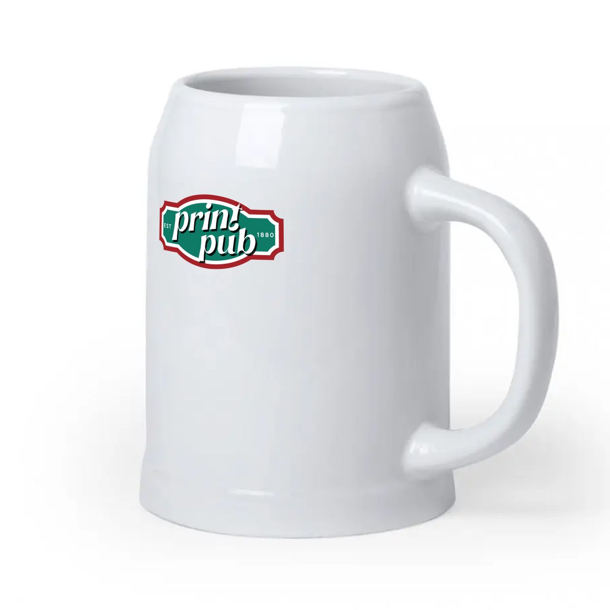 Vorderseite des Bierkrug Hamburg 70 cl. mit mehrfarbigem Logo 'PrintPub', gut sichtbar auf Porzellan.