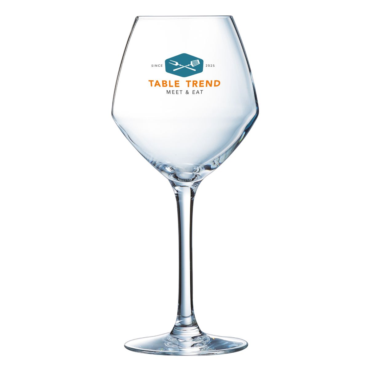 Cabernet junges Weinglas 58 cl mit mehrfarbigem TableTrend Logo auf der Vorderseite.