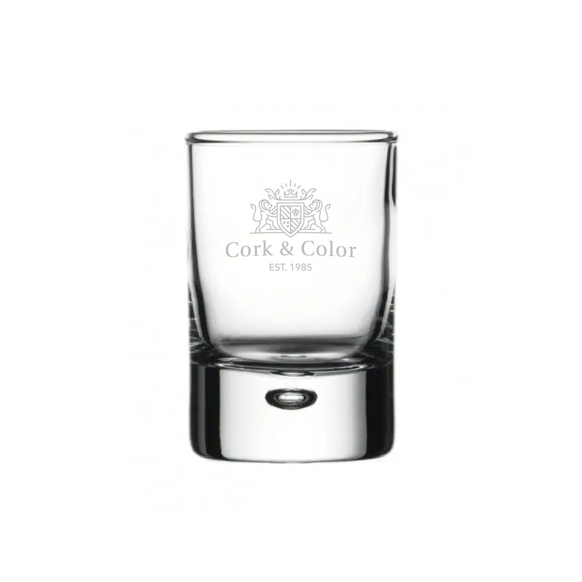 Schnapsglas von 6,3 cl mit eingraviertem CorkColor-Logo auf klarem Glas in schlanker Frontansicht.
