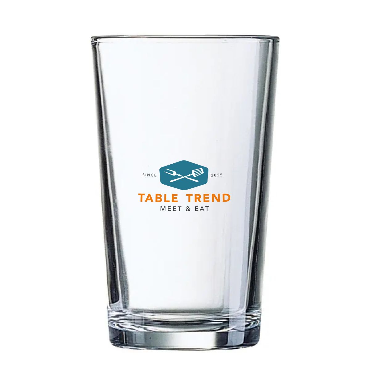 Bierglas Conique 57 cl. bedruckt mit mehrfarbigem TableTrend Logo auf der Vorderseite des Glases.