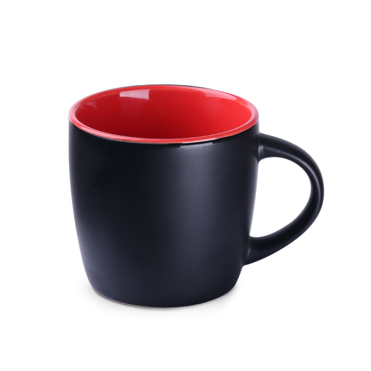 Vorderansicht Handliche Espressotasse 10 cl. aus schwarz-roter Keramik mit glatter Oberfläche und kompakter Form.