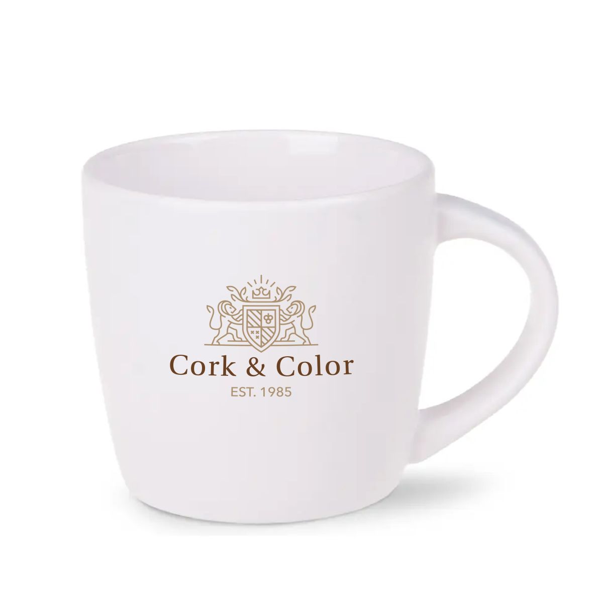Handlicher Porzellanbecher Weiß 30 cl. Vorderansicht mit mehrfarbigem CorkColor-Logo.