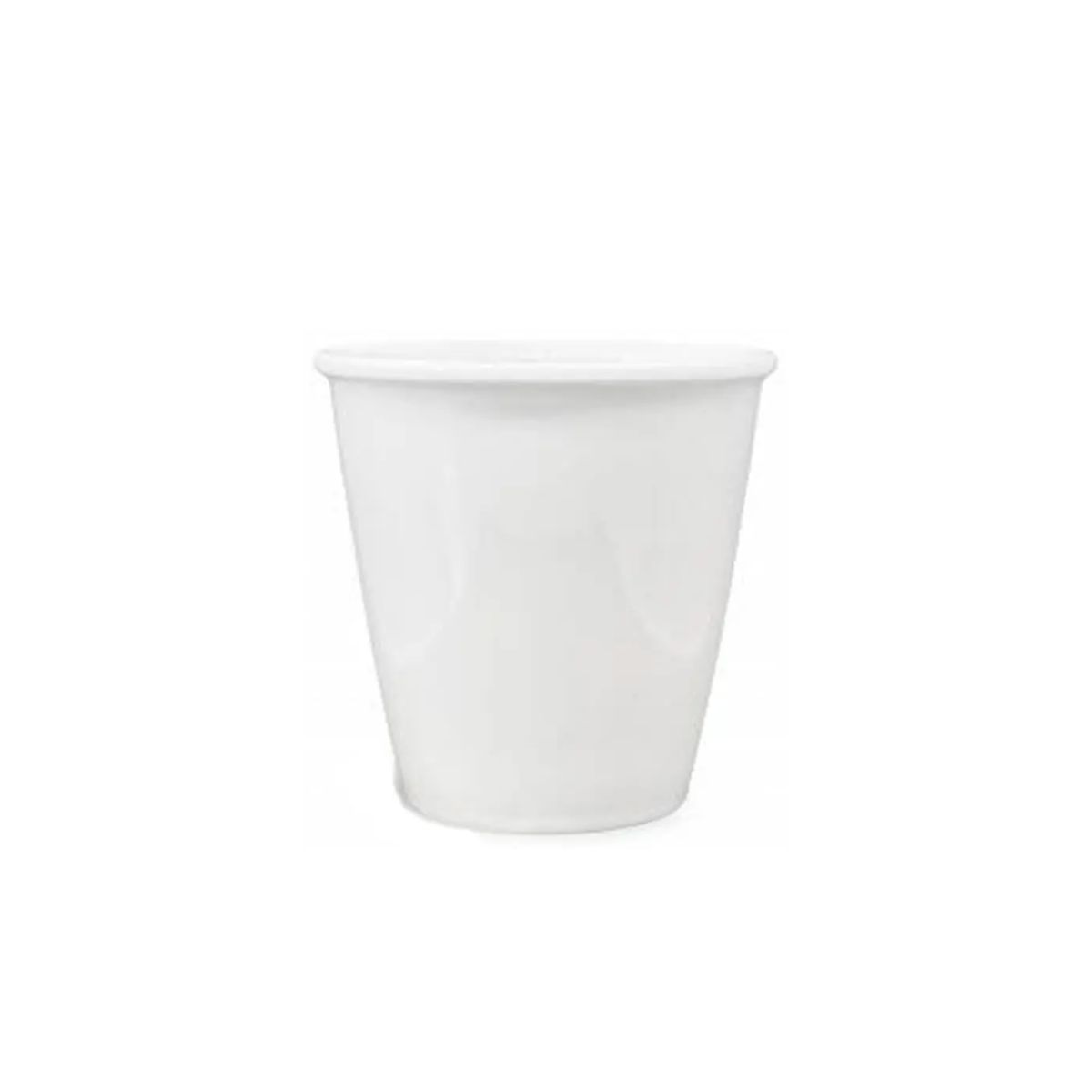 Vorderansicht der Porzellan Tasse 6 cl. mit glatter Oberfläche und geraden Wänden.