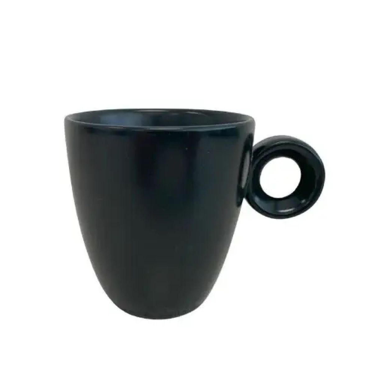 Vorderansicht des Rondo Bechers 19 cl. aus mattschwarzem Porzellan mit gerader Form und Ohr auf der rechten Seite.