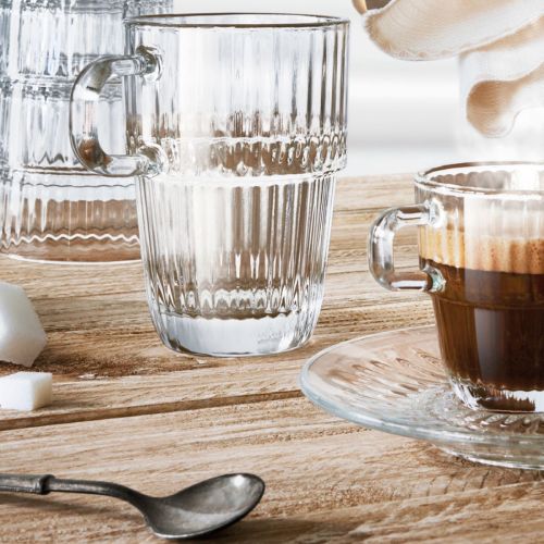 Stimmungsbild von Barshine Latte Glas 31,5 cl. in einer realistischen Umgebung.