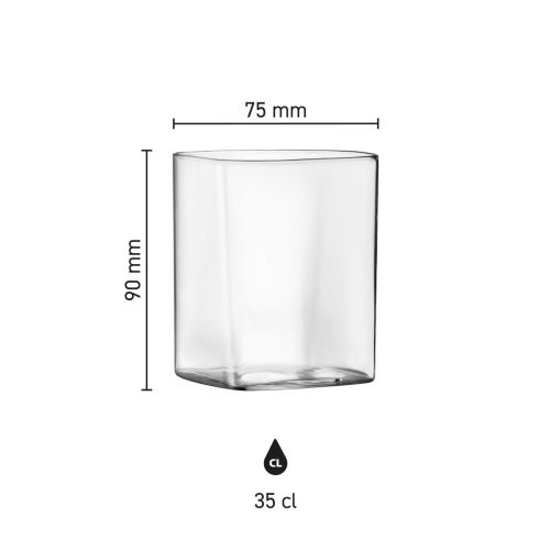 Top Class Tumbler quadratisch 35 cl. in Reihe angeordnet, mit mehreren Glasbechern in einer Reihe.