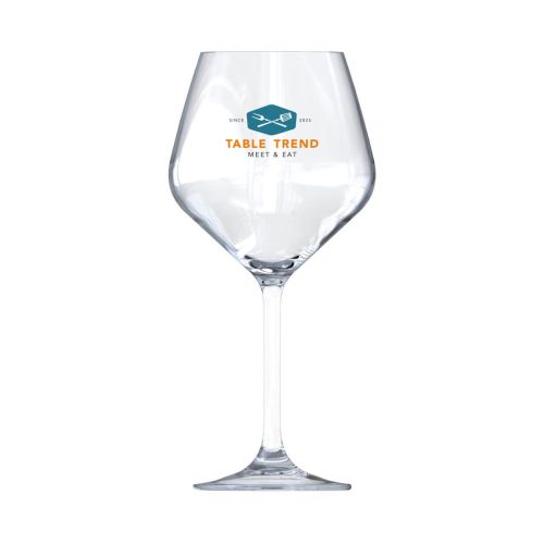 Detail des Arome Weinglases (50 cl) mit TableTrend-Logo in mehreren Farben auf der Vorderseite. Detail des Arome Weinglases (50 cl) mit TableTrend-Logo in mehreren Farben auf der Vorderseite.