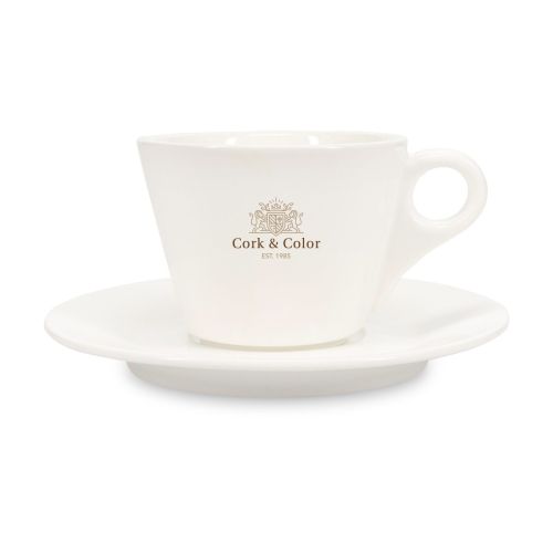 Porzellan SET Baristo Cappuccino 21 cl. mit mehrfarbigem CorkColor Logo auf der Vorderseite der Tasse.