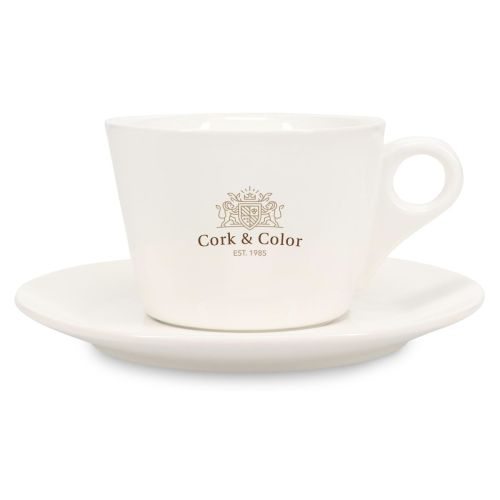 Baristo Latte 28 cl Porzellanset mit mehrfarbigem CorkColor-Logo, das auf allen Frontseiten sichtbar ist.