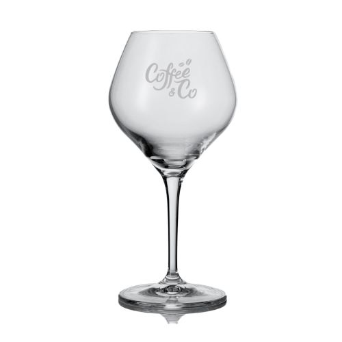 Bierglas Amoron 42 cl. mit eingraviertem CoffeeCo-Logo auf der Vorderseite des Glases. Bierglas Amoron 42 cl. mit eingraviertem CoffeeCo-Logo auf der Vorderseite des Glases.