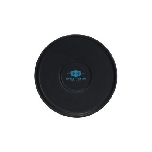 Vorderansicht der Blackwell Untertasse double espresso 14 cm aus Porzellan mit einfarbigem TableTrend Logo in der Mitte.