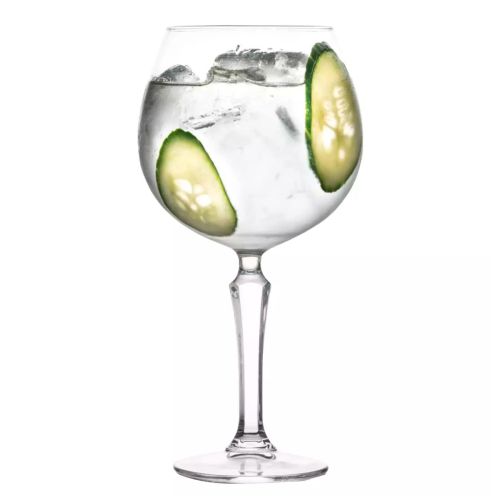Gin Tonic Glas Spksy 58 cl Glas gefüllt mit Gin Tonic auf weißem Hintergrund