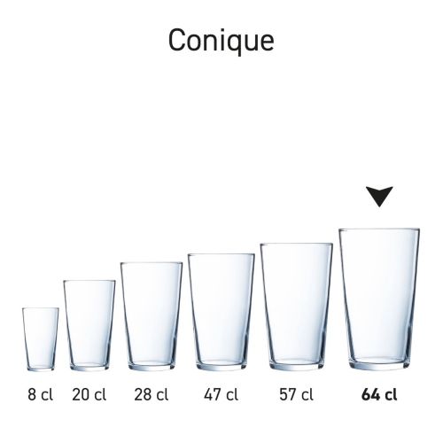 Set aus mehreren Conique-Gläsern in Reihenanordnung, identisches Design und Material. Set aus mehreren Conique-Gläsern in Reihenanordnung, identisches Design und Material.