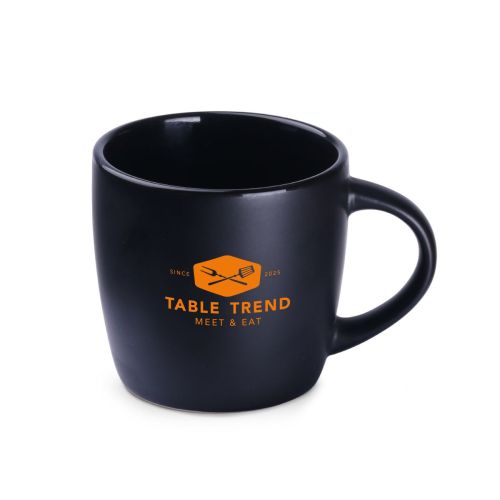 Espressotasse aus Keramik (10 cl) mit orangefarbenem TableTrend-Logo in einer Farbe auf der Vorderseite. Espressotasse aus Keramik (10 cl) mit orangefarbenem TableTrend-Logo in einer Farbe auf der Vorderseite.