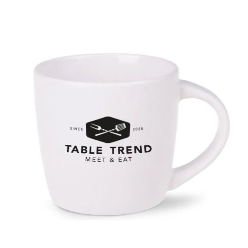 Handlicher Becher Weißes 30 cl Porzellan in Vorderansicht mit einfarbigem TableTrend-Logo in der Mitte des Bechers. Handlicher Becher Weißes 30 cl Porzellan in Vorderansicht mit einfarbigem TableTrend-Logo in der Mitte des Bechers.