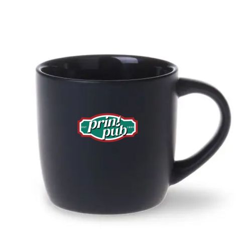 Handy Tasse Schwarz 30 cl. Vorderansicht mit mehrfarbigem PrintPub-Logo. Handy Tasse Schwarz 30 cl. Vorderansicht mit mehrfarbigem PrintPub-Logo.