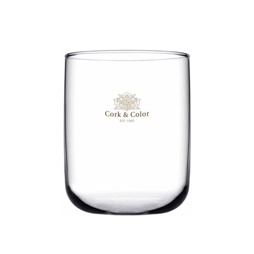 Vorderseite des Iconic Tumbler 27 cl. Glas mit mehrfarbigem CorkColor-Logo, das dezent aufgedruckt ist.