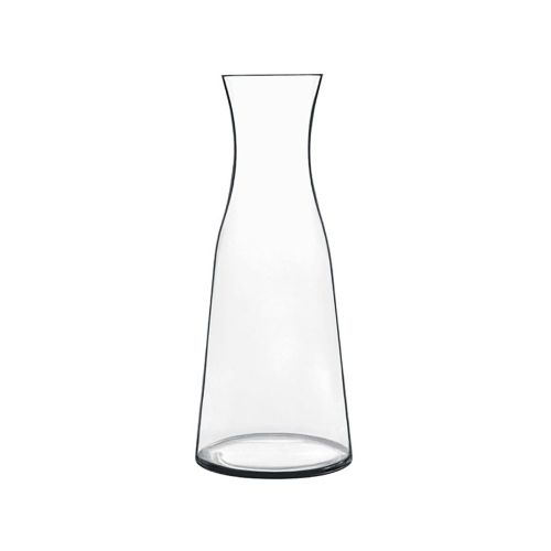 Glaskaraffe Atelier 0,5 Liter in Frontalansicht mit gerader Form und enger Halsöffnung. Glaskaraffe Atelier 0,5 Liter in Frontalansicht mit gerader Form und enger Halsöffnung.