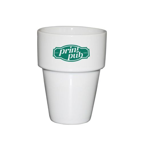Milchbecher weiß 20 cl Porzellan mit einfarbigem PrintPub-Logo auf der Frontplatte