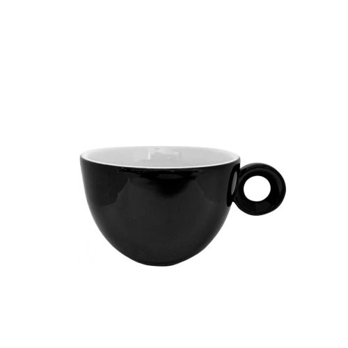 Vorderansicht der Rondo Kaffeetasse 15 cl. aus schwarzem und weißem Porzellan, 15 cl. mit runder Form und klassischem Henkel. Vorderansicht der Rondo Kaffeetasse 15 cl. aus schwarzem und weißem Porzellan, 15 cl. mit runder Form und klassischem Henkel.