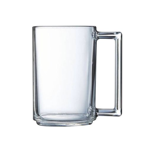 Vorderansicht des transparenten Teeglases Karo 32 cl. aus Glas mit gerader Form und glatter Oberfläche.