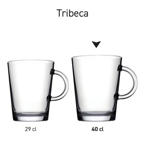 Seriendisplay mit mehreren Glas-Teegläsern Tribeca in identischem Design mit unterschiedlichen Fassungsvermögensgrößen, die sich für eine Gravur eignen. Seriendisplay mit mehreren Glas-Teegläsern Tribeca in identischem Design mit unterschiedlichen Fassungsvermögensgrößen, die sich für eine Gravur eignen.
