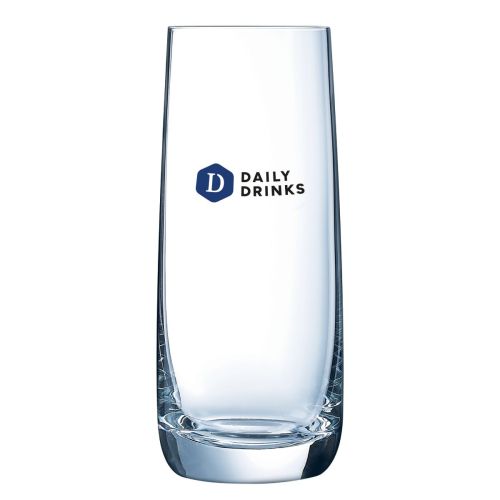 Vigne Glas 45 cl mit buntem DailyDrinks-Logo in mehreren Farben auf der Vorderseite.