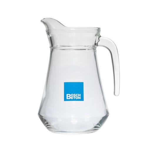 Glaskanne Broc Arc 1,0 Liter mit mehrfarbigem BoschBeton-Logo auf der Vorderseite, Klarglas und schlichtem, klassischem Design
