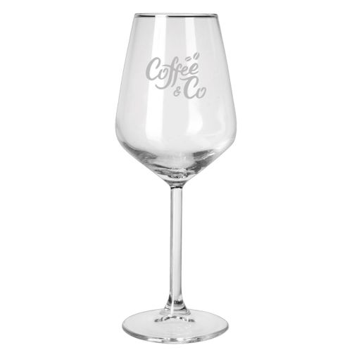 Allegra Weinglas 49 cl. mit klarer Front und eingraviertem CoffeeCo-Logo in der Mitte der Glasoberfläche. Allegra Weinglas 49 cl. mit klarer Front und eingraviertem CoffeeCo-Logo in der Mitte der Glasoberfläche.