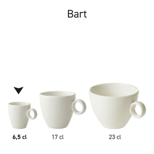 Serie von Bart Espressotassen weißes Porzellan nebeneinander als Produktserie. Serie von Bart Espressotassen weißes Porzellan nebeneinander als Produktserie.