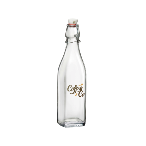 Bügelflasche Swing 0,5 L mit Bügelverschluss und vollfarbigem CoffeeCo-Logo auf der Vorderseite. Bügelflasche Swing 0,5 L mit Bügelverschluss und vollfarbigem CoffeeCo-Logo auf der Vorderseite.