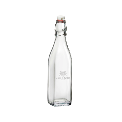 Bügelflasche Swing 0,5 L mit fein eingraviertem CorkColor-Logo auf der Vorderseite des Glases. Bügelflasche Swing 0,5 L mit fein eingraviertem CorkColor-Logo auf der Vorderseite des Glases.