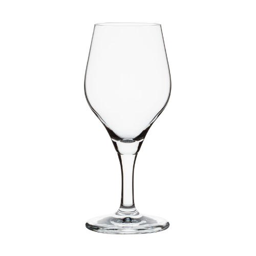 Vorderansicht des Bierglases Ronceva 40 cl. mit Fuß, hergestellt aus Klarglas. Vorderansicht des Bierglases Ronceva 40 cl. mit Fuß, hergestellt aus Klarglas.