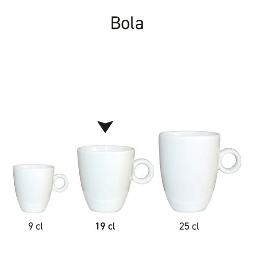 Mehrere Bola-Kaffeebecher aus Porzellan in Reihenanordnung mit identischem Design. Mehrere Bola-Kaffeebecher aus Porzellan in Reihenanordnung mit identischem Design.
