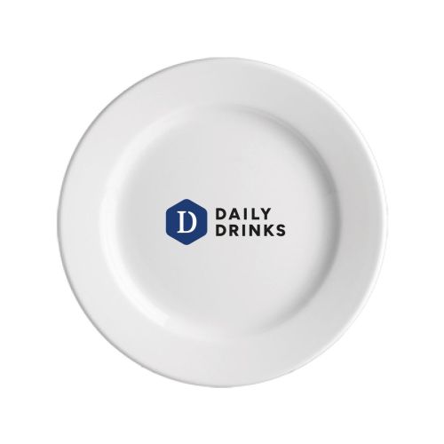 Teller Princip 19 cm Porzellan mit buntem DailyDrinks-Logo in der Mitte sichtbar.