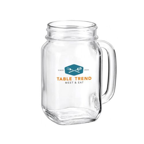 Drink Jar Country 48 cl bedruckt mit buntem TableTrend Logo auf der Vorderseite des Glases. Drink Jar Country 48 cl bedruckt mit buntem TableTrend Logo auf der Vorderseite des Glases.