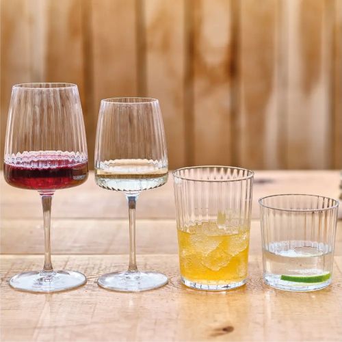 Exclusiva Tumbler 35,5 cl. mit Getränken in atmosphärischen Raum angezeigt. Exclusiva Tumbler 35,5 cl. mit Getränken in atmosphärischen Raum angezeigt.