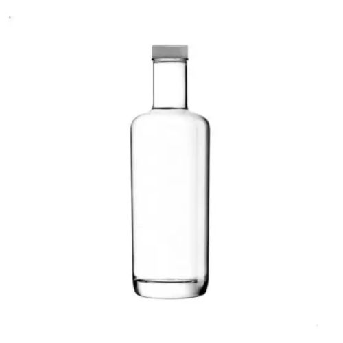 Flasche Oxygen 0,5 Liter mit Silberkappe in Vorderansicht, mit schmalem Hals und breitem Boden.