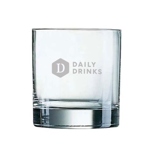 Glas mit eingraviertem DailyDrinks Logo auf Islande Tumbler Glas 38 cl Vorderansicht.