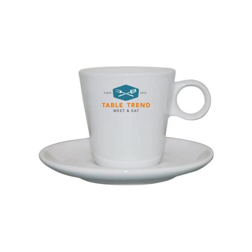 Lukas Kaffee weiß 16 cl. Porzellanset mit mehrfarbigem TableTrend-Logo auf der Vorderseite. Lukas Kaffee weiß 16 cl. Porzellanset mit mehrfarbigem TableTrend-Logo auf der Vorderseite.