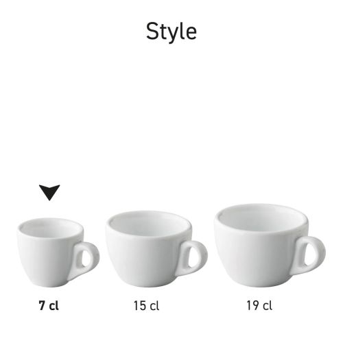 Übersicht der Serie Style Espressotassen aus weißem Porzellan, nebeneinander präsentiert. Übersicht der Serie Style Espressotassen aus weißem Porzellan, nebeneinander präsentiert.