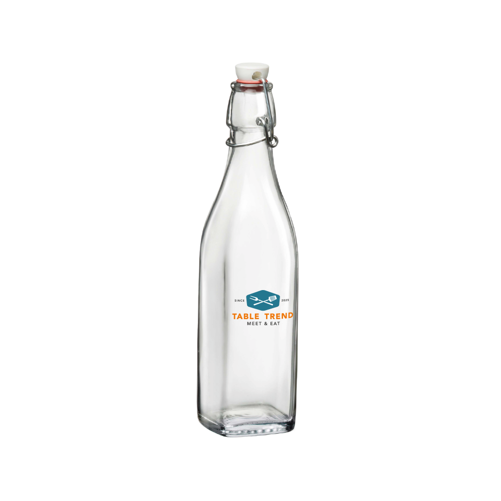 Schwenkkrugflasche 0,25 Liter aus Glas mit mehrfarbigem TableTrend-Logo in 2-4 Farben auf der Vorderansicht.