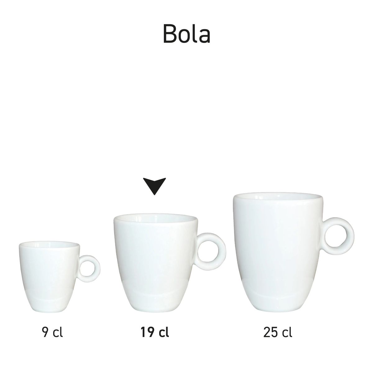 Mehrere Bola-Kaffeebecher aus Porzellan in Reihenanordnung mit identischem Design.
