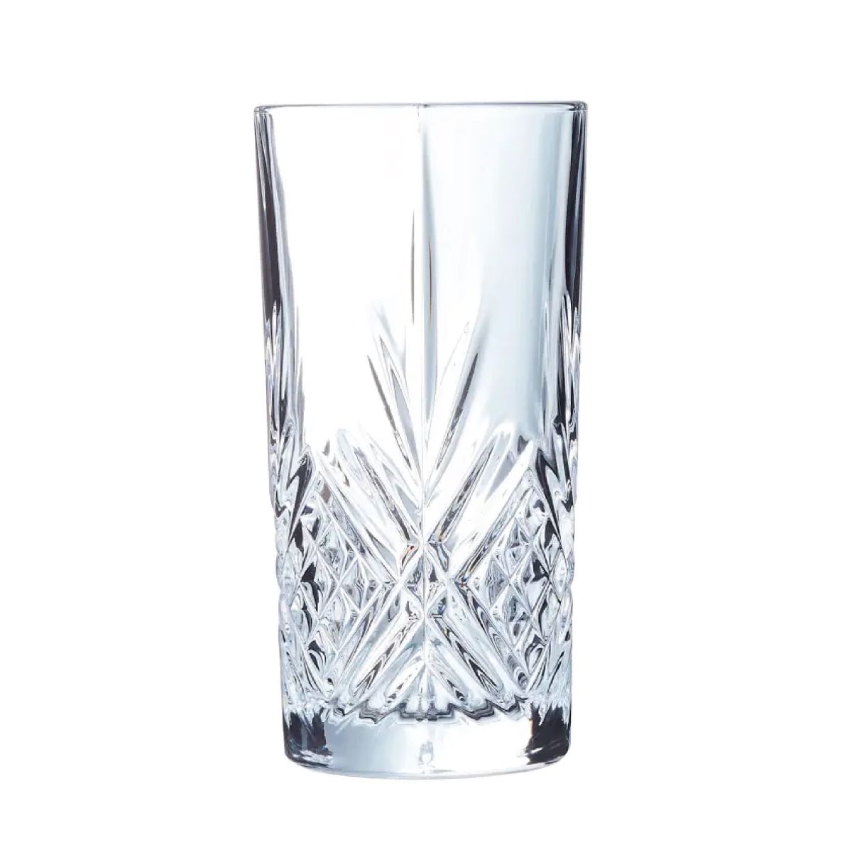 Vorderansicht des Broadway Longdrink Glases 28 cl. Glas mit zylindrischer Form und transparenter Oberfläche. Vorderansicht des Broadway Longdrink Glases 28 cl. Glas mit zylindrischer Form und transparenter Oberfläche.