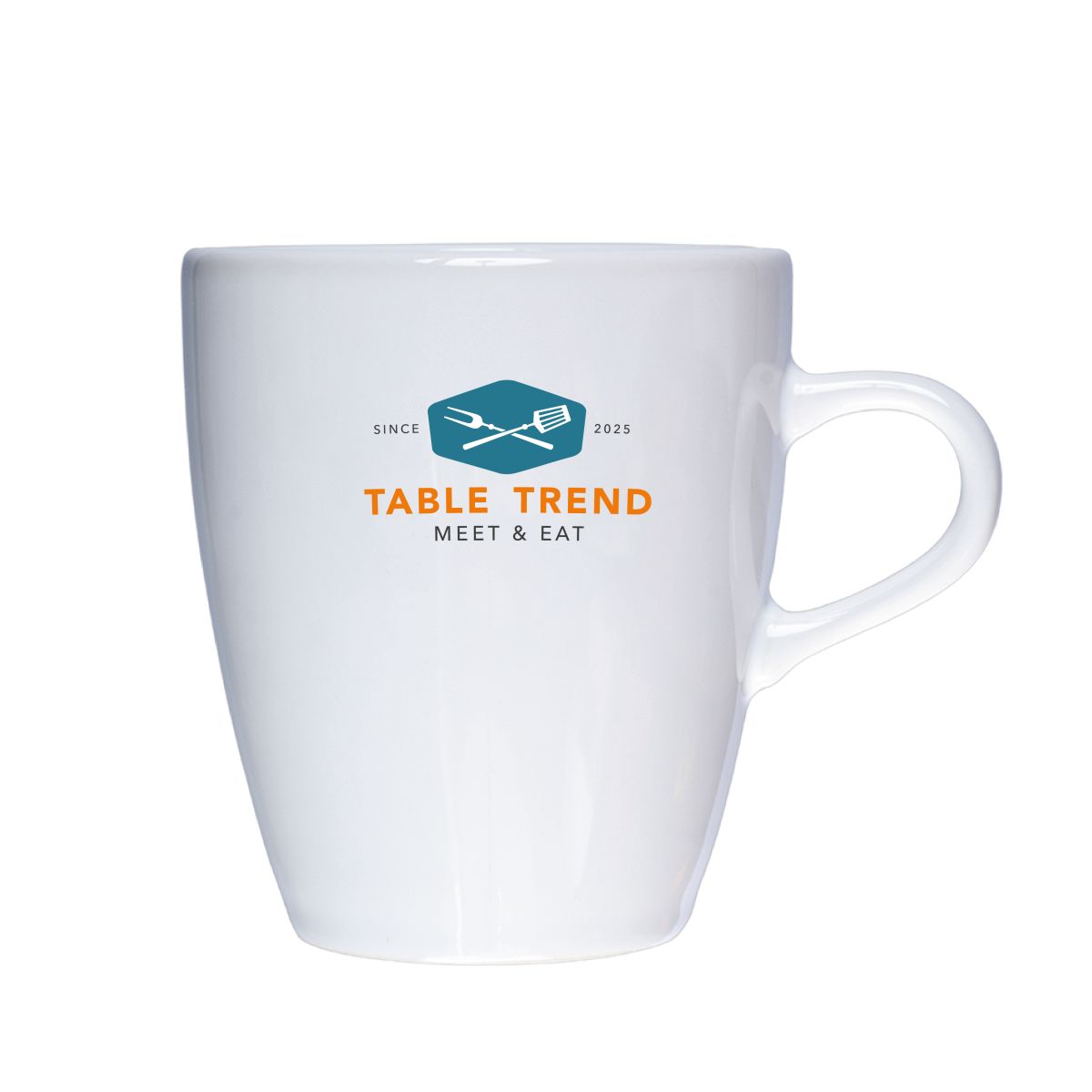 Cynthia Tasse Weiß 25 cl. aus Porzellan mit mehrfarbigem TableTrend Logo auf der Vorderseite.